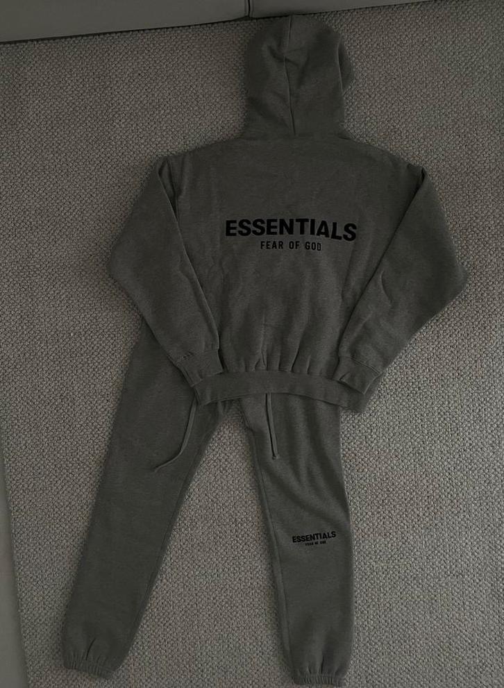 Essentials fear of God s22 tracksuit dark oatmeal, Kleding | Heren, Heren-kledingpakketten, Zo goed als nieuw, Maat 46 (S) of kleiner