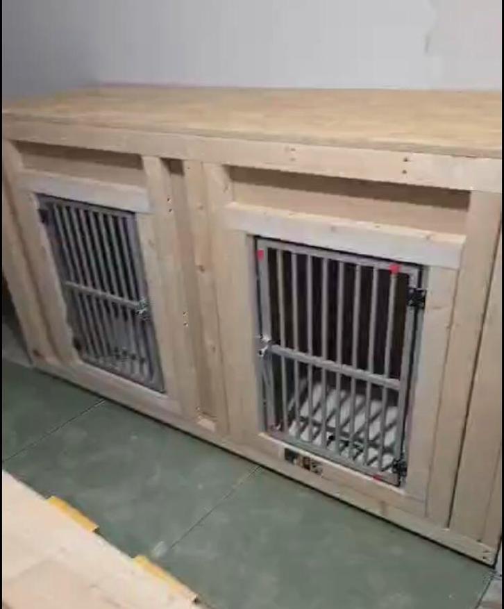 Dubbele hondenhok, Dieren en Toebehoren, Hondenhokken, Zo goed als nieuw, Hondenhok, 100 cm of meer, 110 cm of meer, Ophalen