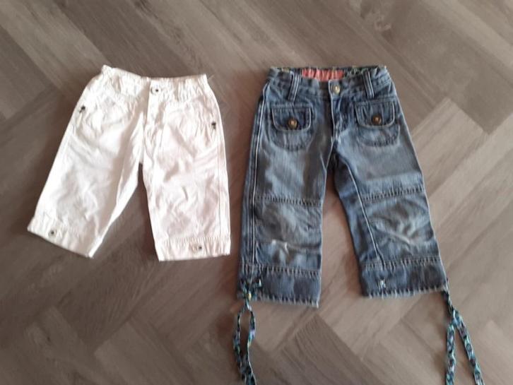 Set Korte / Capri broeken 2x, Maat 104, Kinderen en Baby's, Kinderkleding | Maat 104, Gebruikt, Meisje, Broek, Ophalen of Verzenden
