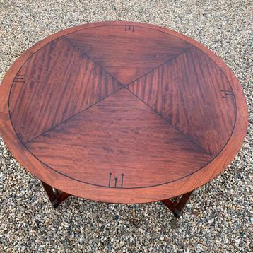 Schuitema tafel, uitstekende staat beschikbaar voor biedingen