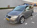 Volkswagen Touran 1.9 TDI Trendline AUTOMAAT CLIMA GRIJS 200, Gebruikt, 4 cilinders, Diesel, Electronic Stability Program (ESP)