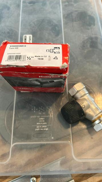 thermostatische radiator afsluiter haaks BB beschikbaar voor biedingen