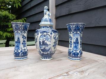Delfts blauw vazen / potten beschikbaar voor biedingen
