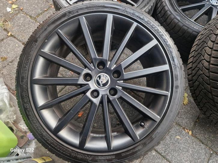 18 Skoda Octavia Turini Golf Terraco Tiguan Kodiaq Q3, Auto-onderdelen, Banden en Velgen, Banden en Velgen, Winterbanden, 18 inch