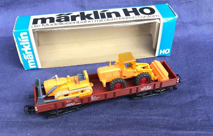 MARKLIN lage bak wagen 4474 met bouwmachines, Hobby en Vrije tijd, Modeltreinen | H0, Zo goed als nieuw, Wagon, Wisselstroom, Märklin
