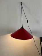 Rode retro hanglamp , lamp . 39 cm ., Huis en Inrichting, Lampen | Hanglampen, Ophalen of Verzenden, Gebruikt, Metaal, Minder dan 50 cm