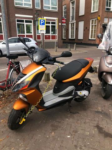 Piaggio nrg lc 2011 brom scooter 2 takt mag de milieu zone i beschikbaar voor biedingen