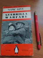 USA boekje over vecht technieken 1942, Verzamelen, Militaria | Tweede Wereldoorlog, Ophalen of Verzenden, Amerika, Boek of Tijdschrift