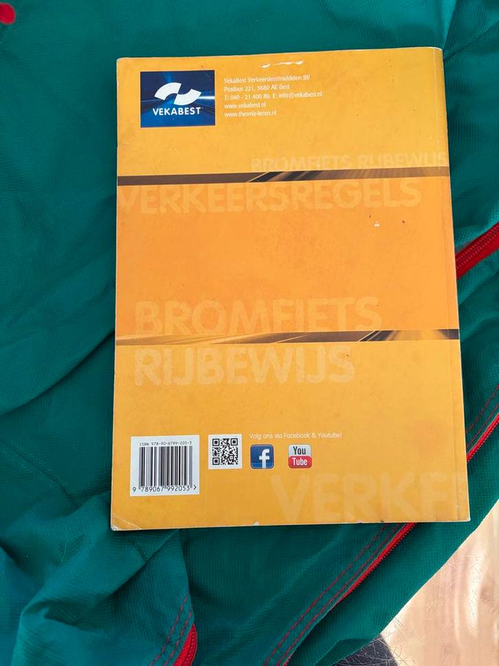 Bromfiets Rijbewijs Theorieboek - VekaBest, Boeken, Studieboeken en Cursussen, Gelezen, Niet van toepassing, Ophalen
