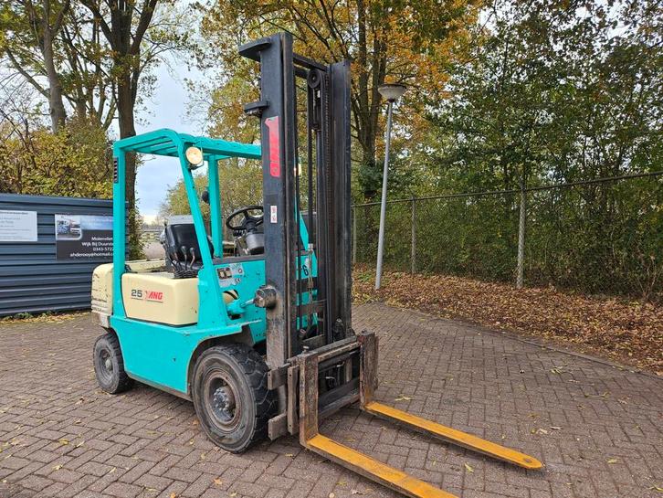 Yang (Isuzu) FD25 Diesel Heftruck - Direct Inzetbaar!, Zakelijke goederen, Machines en Bouw | Heftrucks en Intern transport, Heftruck