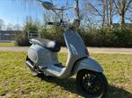 Vespa sprint 125 cc, Scooter, Particulier, 125 cc, 1 cilinder