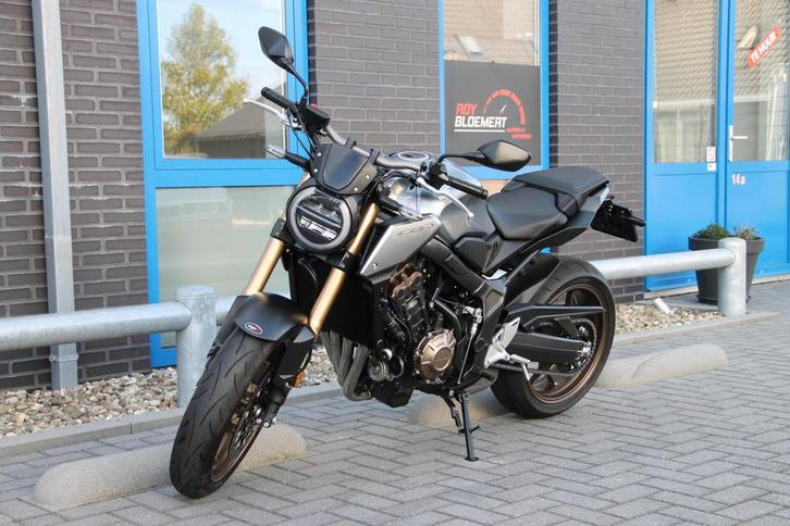 Honda CB 650 R Neo Sports Café 2022 Quickshifter NIEUWSTAAT, Motoren, Motoren | Honda, Bedrijf, Toermotor, meer dan 35 kW, ABS