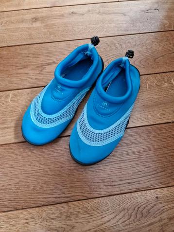 Waterschoenen maat 34 beschikbaar voor biedingen