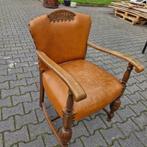 Antieke leren stoel, Ophalen