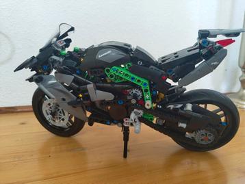Kawasaki Ninja H2R Lego Technic 42170  beschikbaar voor biedingen