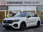 Volkswagen Touareg 3.0 TSi eHybrid 4MOTION R Line |PANO|TREK, Auto's, Volkswagen, Gebruikt, Zwart, 2995 cc, Wit