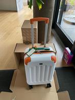 Twee reiskoffers van de postcodeloterij, Sieraden, Tassen en Uiterlijk, Koffers, 50 tot 60 cm, Hard kunststof, Nieuw, Ophalen of Verzenden