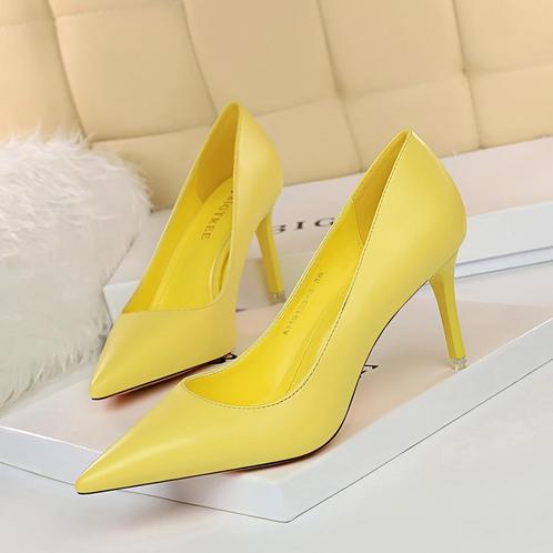 Gele kunstleren dames pumps met 7.5cm hak / vrouwen hakken, Kleding | Dames, Schoenen, Nieuw, Pumps, Geel, Verzenden