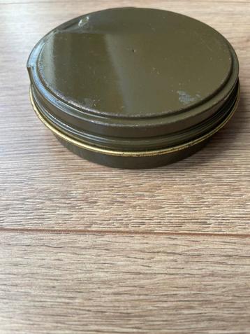 Blikje Blanco beschikbaar voor biedingen