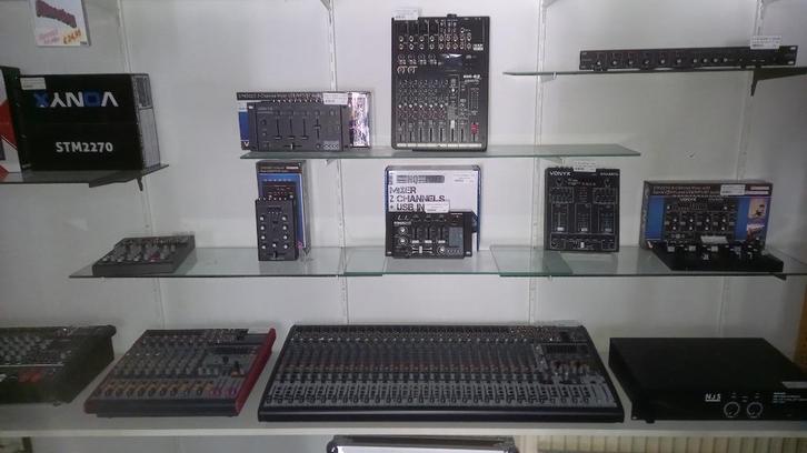 Mixer VONYX VMM-F401, Muziek en Instrumenten, Mengpanelen, Nieuw, Minder dan 5 kanalen, Ophalen of Verzenden