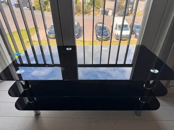 Tv meubel van glas beschikbaar voor biedingen