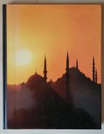 Colin Thubron - Istanbul, Ophalen of Verzenden, Zo goed als nieuw, Europa
