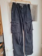 Bershka Medium Rise Cargo broek Straight – Zwart maat 34, Bershka, Ophalen of Verzenden, Zo goed als nieuw, Zwart