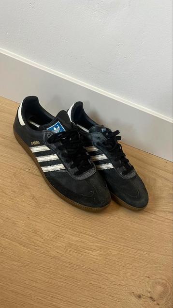 Schoenen Adidas Samba beschikbaar voor biedingen
