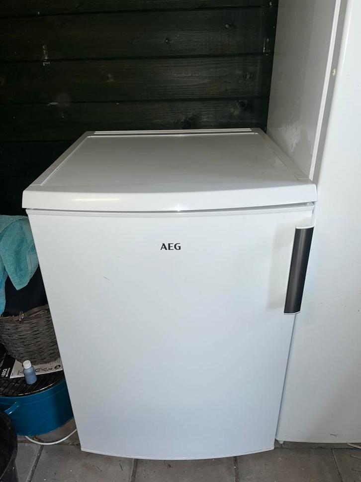 Koelkast met Vriesvak (AEG RTS9143XAW), Witgoed en Apparatuur, Vriezers en Diepvrieskisten, Zo goed als nieuw, Minder dan 60 cm