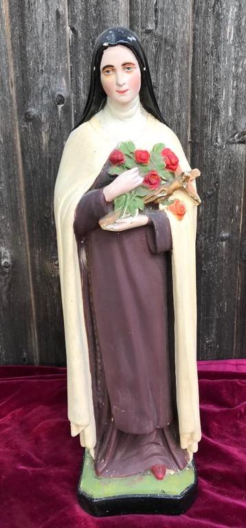 oud heilige beeld van Theresia van Lisieux. beschikbaar voor biedingen