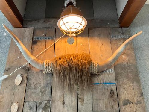 Bull bar afgewerkt met schapenvacht 95 cm, Huis en Inrichting, Woonaccessoires | Wanddecoraties, Nieuw, Ophalen