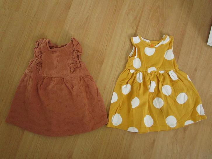 Hema - twee zomer jurkjes maat 74, Kinderen en Baby's, Babykleding | Maat 74, Zo goed als nieuw, Meisje, Jurkje of Rokje, Ophalen of Verzenden