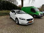 Volvo V40 1.6 D2 115PK 2013 Wit, Auto's, Voorwielaandrijving, Stof, Zwart, 4 cilinders