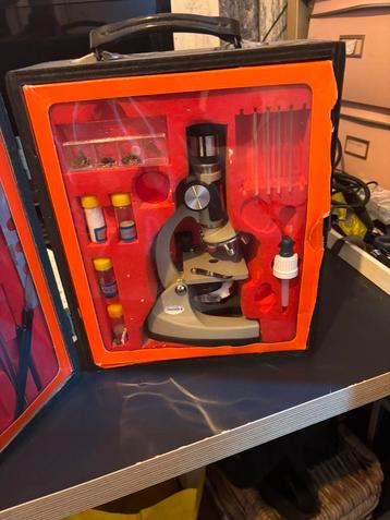 Vintage Bob Optik Microscoop Set – Compleet in Koffer beschikbaar voor biedingen