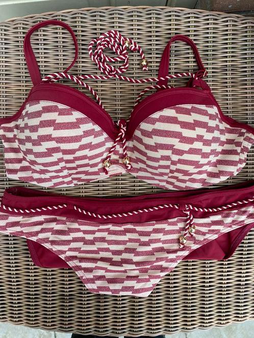 Marlies Dekkers bikini bordeaux rood/ goud 85c, Kleding | Dames, Badmode en Zwemkleding, Zo goed als nieuw, Bikini, Overige kleuren