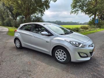 Hyundai i30 1.6 I Cvvt 5DR 2012 Grijs beschikbaar voor biedingen