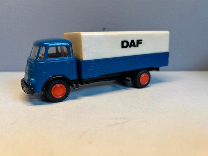 Lion toys car Daf Frontstuur 1600 blauw/zwart chassis 1:50, Hobby en Vrije tijd, Modelauto's | 1:50, Nieuw, Bus of Vrachtwagen