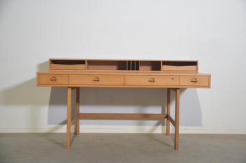 Jens Quistgaard bureau beschikbaar voor biedingen