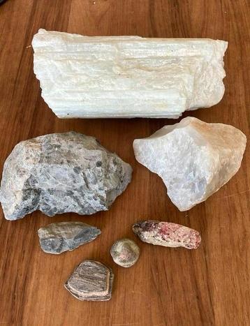 Verzameling stenen | oa kobaltoan calciet beschikbaar voor biedingen