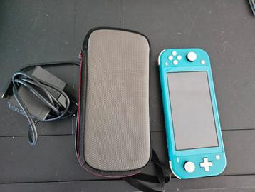 Nintendo Switch Lite – Blauw – Compleet met oplader & hoes beschikbaar voor biedingen