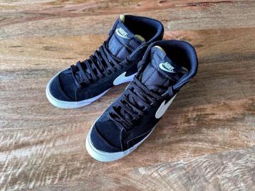 Nike blazer zwart 39 (paar x gedragen) beschikbaar voor biedingen