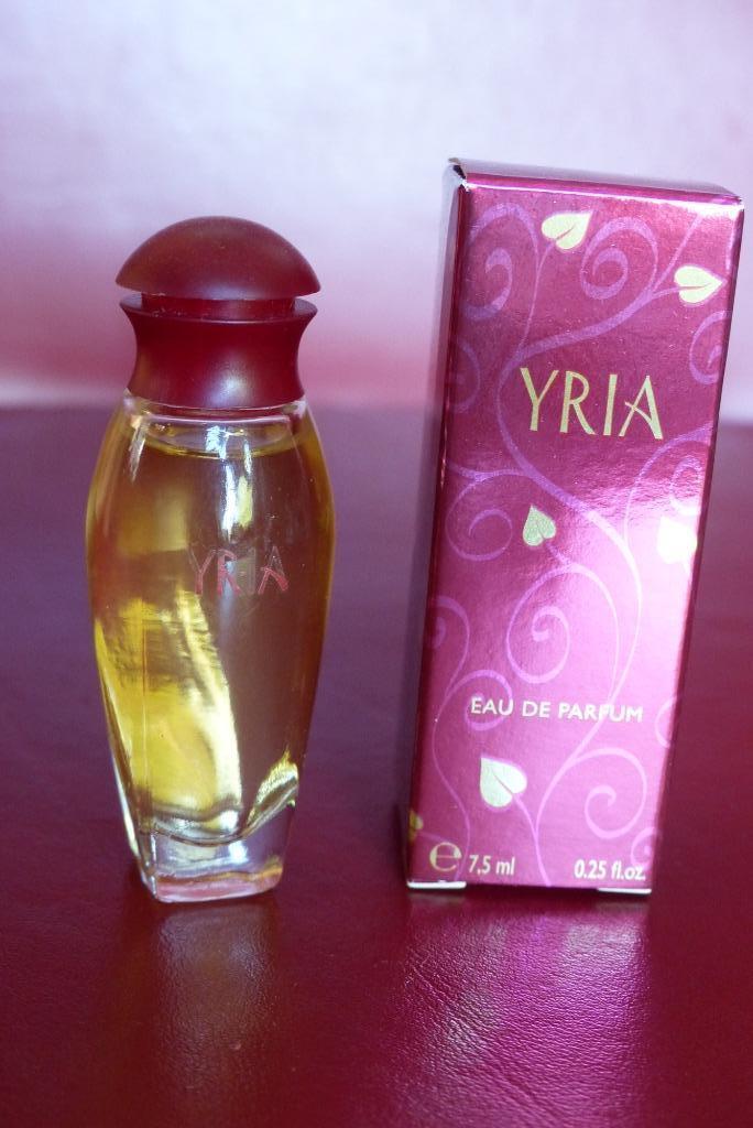Yves Rocher mini parfumflesjes miniaturen, Verzamelen, Parfumverzamelingen, Zo goed als nieuw, Miniatuur, Ophalen of Verzenden