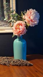 Turquoise vaas met gratis kunstbloemen. Fles. Zgan. Brocante, Overige kleuren, Aardewerk of Porselein, Ophalen of Verzenden, Zo goed als nieuw