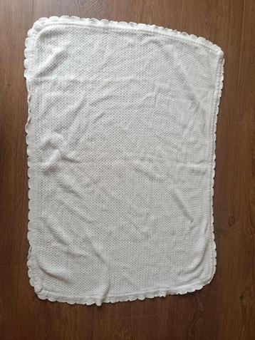 Katoenen babydeken wit beschikbaar voor biedingen