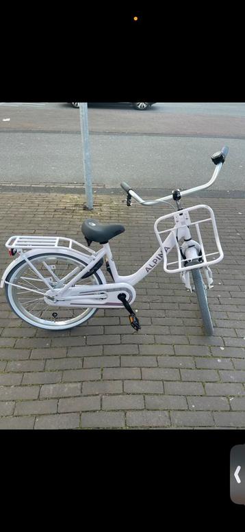 Alpina meisjes fiets 22 inch beschikbaar voor biedingen