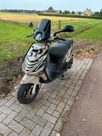 Piaggio zip 80cc, Fietsen en Brommers, Scooters | Piaggio, Ophalen, Zo goed als nieuw, Zip