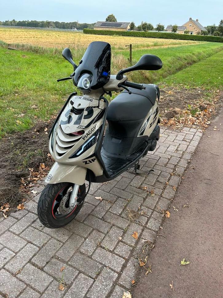 Piaggio zip 80cc, Fietsen en Brommers, Scooters | Piaggio, Zo goed als nieuw, Zip, Ophalen