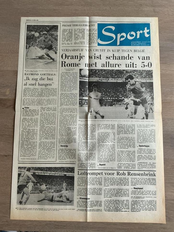 Voetbal krantenartikel Nederlnd Belgie april 1976 Cruijff #*, Verzamelen, Tijdschriften, Kranten en Knipsels, Knipsel(s), Ophalen of Verzenden