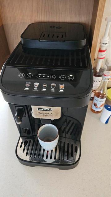 DeLonghi Magnifica Evo bonen koffiezetapparaat beschikbaar voor biedingen
