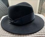 Vintage vilten hoed zwart 56, 56 of 57 cm (M, 7 of 7⅛ inch), Ophalen of Verzenden, Hoed, Zo goed als nieuw
